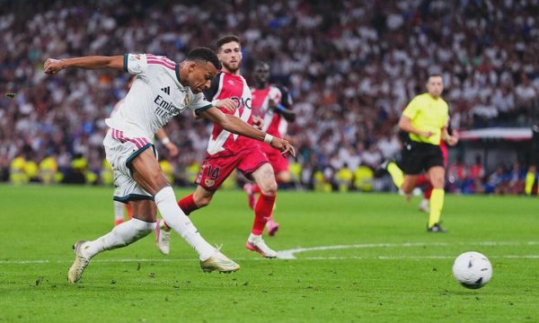 Mbappe học cách kiếm tiền của Federer và Henry