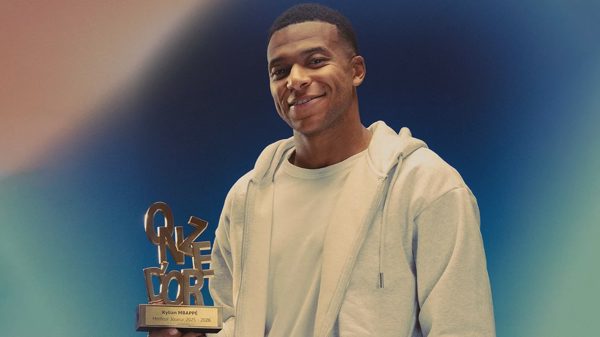 Mbappe: 'Thật kệch kợm nếu than vãn về việc làm Mbappe khổ thế nào'