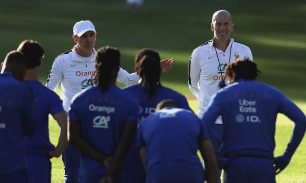 Mbappe ví việc Zidane dẫn dắt đội tuyển Pháp như bộ phim