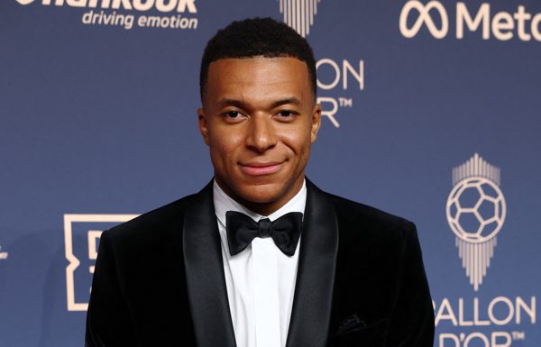 Mbappe xin lỗi Trung Quốc vì phát ngôn 'thiếu suy nghĩ'