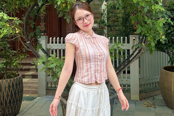 MC Khánh Vy xinh xắn, diễn viên Tiết Cương chê nhà MC Cát Tường nhỏ
