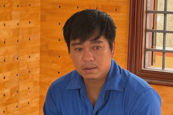 Mẹ bị nhân tình đâm tử vong, con trai 12 tuổi nhanh trí thoát nạn
