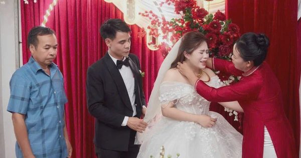 Mẹ chồng tổ chức đám cưới cho con dâu tìm hạnh phúc mới