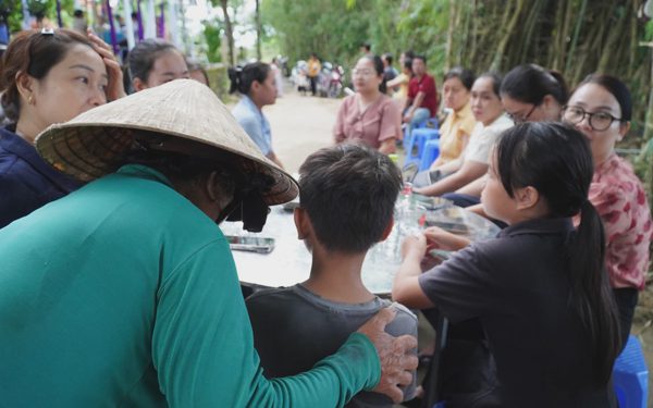 Mẹ lao công ở Đà Nẵng tử vong trên con đường 'làm mãi không xong': 3 con được hỗ trợ hơn 438 triệu đồng