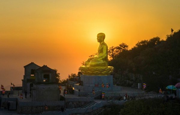 Mê mẩn sắc thu trên non thiêng Yên Tử