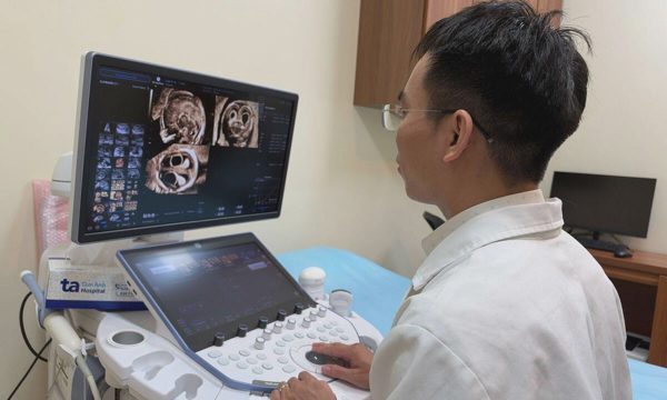 Mẹ tăng men gan, thai nhi đột biến gene
