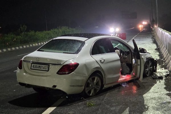 Mercedes-Benz cũ gặp tai nạn, chi phí sửa chữa đắt gấp 3 lần giá xe