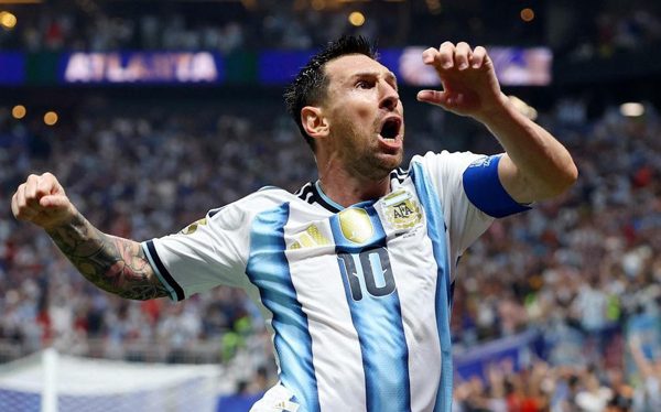 Messi báo tin cực vui cho người hâm mộ Argentina, sẽ có cú 'quay xe' lịch sử lần hai?