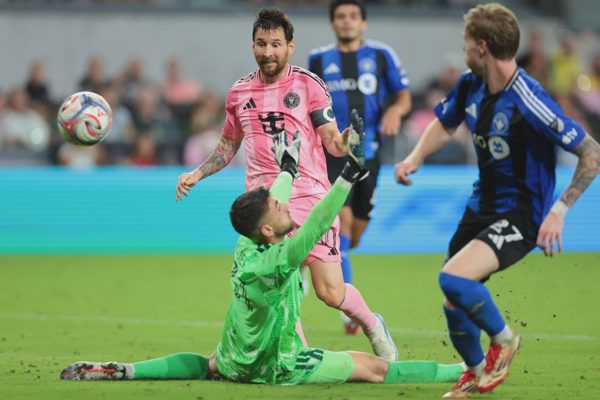 Messi lập cú poker siêu đẳng, Inter Miami giành chiến thắng khó tin