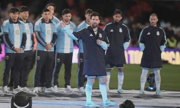 Messi: 'Tôi đau đớn, không muốn chia tay đội tuyển'
