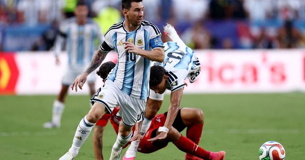 Messi trở lại đội tuyển Argentina để nói từ biệt người hâm mộ