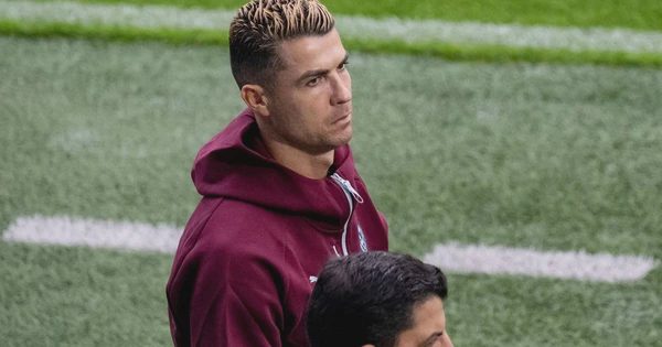 Messi và Ronaldo vẫn thống lĩnh tốp cầu thủ thu nhập cao nhất thế giới năm 2026: Ai cao hơn?