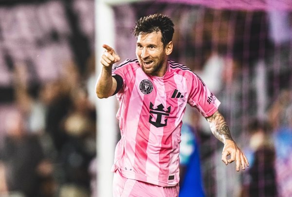 Messi vẽ siêu phẩm, Inter Miami hòa hú vía