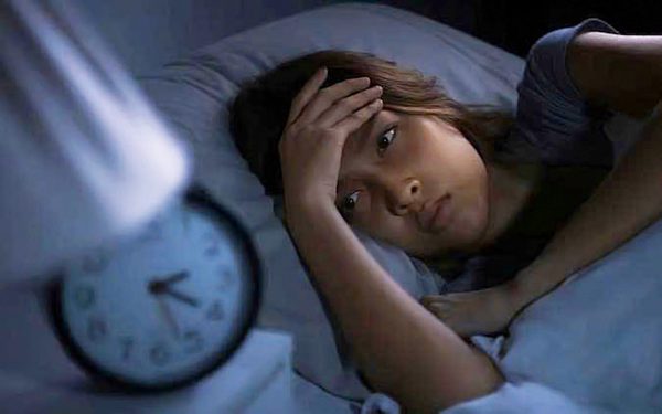 Mệt mỏi, rụng tóc, mất ngủ: Khi nào cần xét nghiệm kiểm tra vi chất?