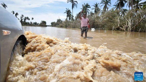 Mexico huy động hơn 22.000 nhân lực ứng phó bão Simon