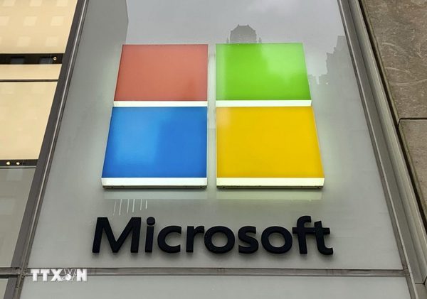 Microsoft lần đầu công bố doanh thu Azure vượt 100 tỷ USD