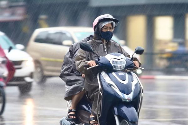 Miền Bắc lúc nắng lúc mưa, Nam Bộ mưa lớn