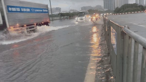 Miền Bắc mưa lớn trước khi đón những ngày thu nắng đẹp