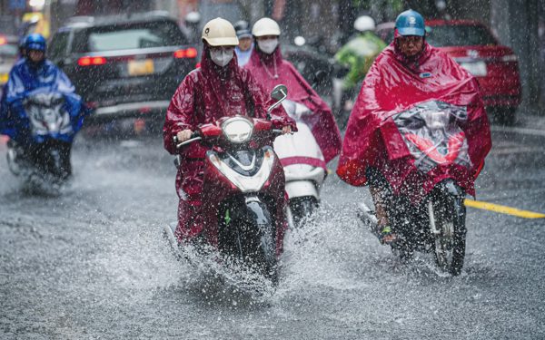 Miền Bắc oi nóng trước khi đón hai đợt không khí lạnh liên tiếp
