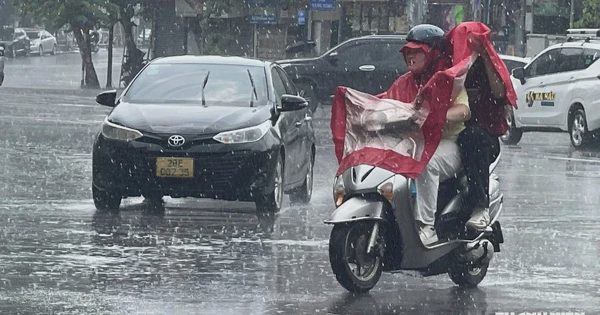 Miền Trung mưa lớn dồn dập, sắp có bão số 6 trên Biển Đông