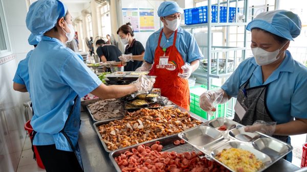 Minh bạch nguồn thực phẩm cho bữa ăn học đường