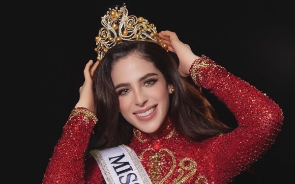 Miss Universe lên tiếng bảo vệ Fátima Bosch khi ông Nawat kiện cô này