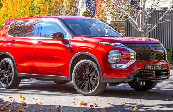 Mitsubishi Outlander thế hệ mới có thể dùng tới 4 mô-tơ điện, ra mắt 2 năm tới