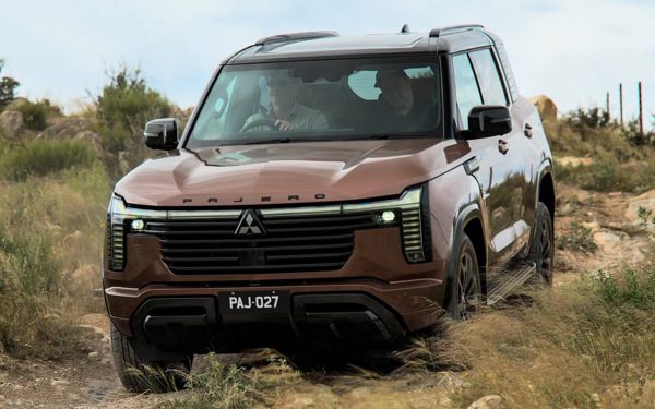 Mitsubishi Pajero đời mới bán 2 tuần đã vượt xa mục tiêu cả năm