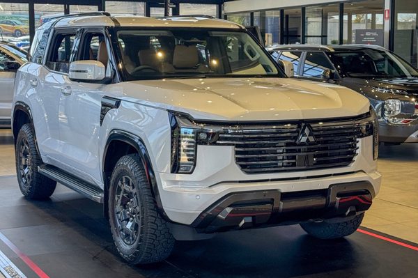 Mitsubishi Pajero mới chốt lịch ra mắt Đông Nam Á, chờ ngày về Việt Nam