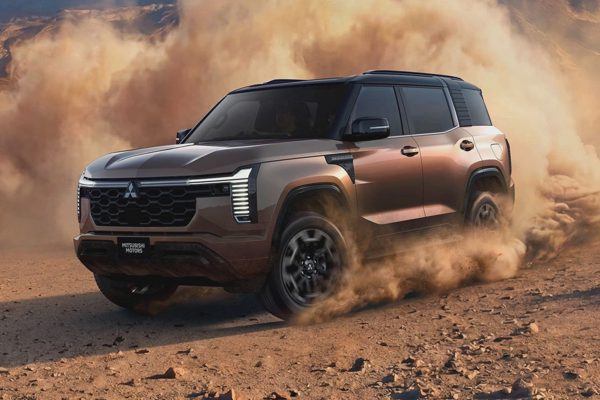Mitsubishi Pajero mới chuẩn bị được mở bán tại Thái Lan với 3 phiên bản