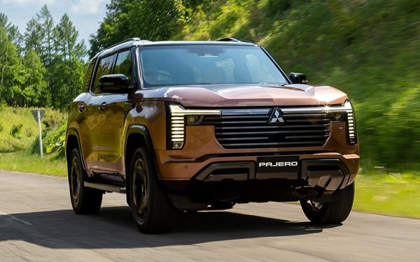 Mitsubishi Pajero mới là đối thủ Everest, Prado nhưng lấy xe đắt hơn làm chuẩn