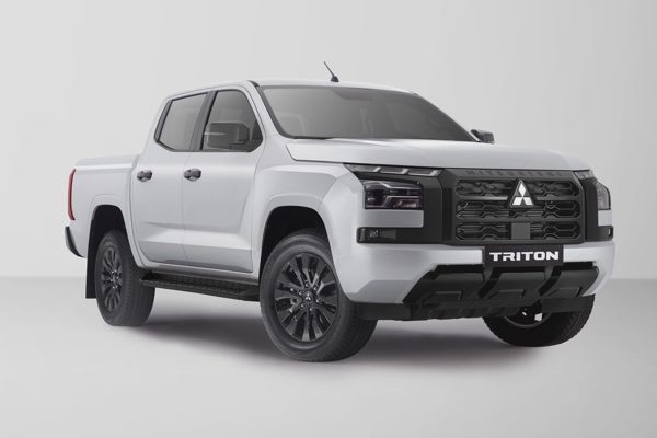 Mitsubishi Triton bản 4WD Premium ra mắt, giá 782 triệu đồng