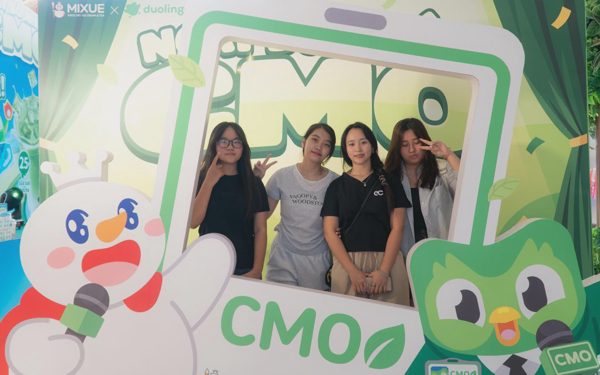 Mixue bắt tay Duolingo, bổ nhiệm cú Duo làm ‘Giám đốc Matcha’