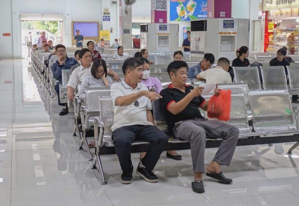 Mở bán 300.000 vé tàu Tết, giá cao nhất gần 4 triệu đồng