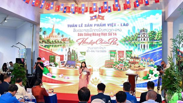 Mở thêm kênh kết nối thị trường thương mại Việt Nam-Lào