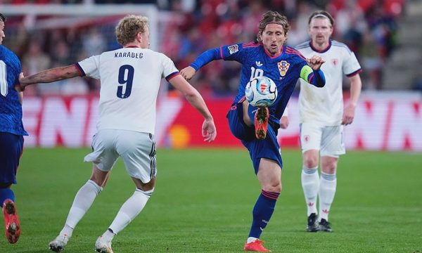 Modric lập kỷ lục ghi bàn ở tuổi 41