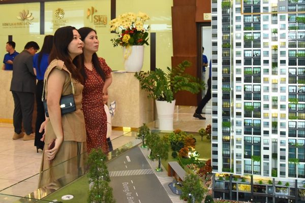 Môi giới bán nhà sau sáp nhập: 'Từ giờ anh mua là nhà TPHCM rồi!'
