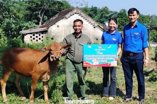 Món quà đặc biệt thắp niềm tin cho thanh niên khó khăn