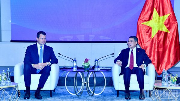 Mong WEF thúc đẩy các diễn đàn trao đổi chính sách, kết nối hợp tác kinh tế với Việt Nam