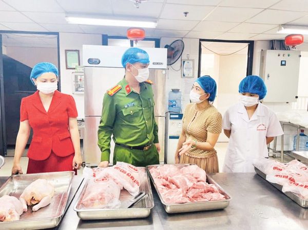 Môt bữa ăn, nhiều tầng trách nhiệm