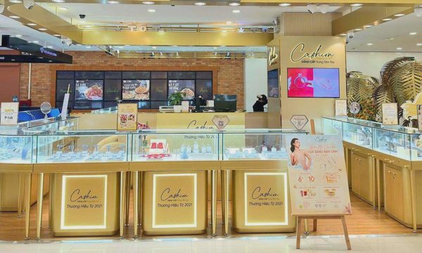 Một chuỗi kim cương lớn trở lại thị trường sau hai tháng 'đóng băng'