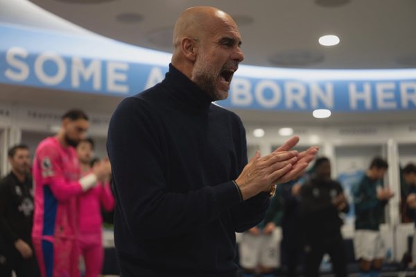 Một Guardiola trần trụi ở Man City