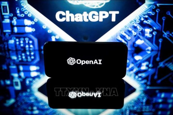 Một loạt chatbot như ChatGPT gián đoạn hoạt động