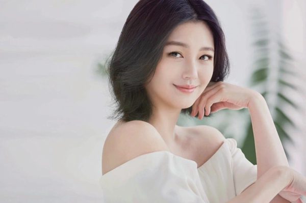 Một năm sau khi Từ Hy Viên mất: Chồng tiều tụy, người thân đều tưởng nhớ