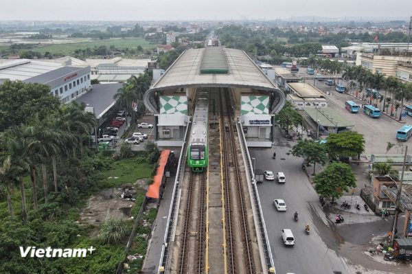 Một nam sinh có hành động tự tử tại khu vực ga đường sắt Cát Linh-Hà Đông