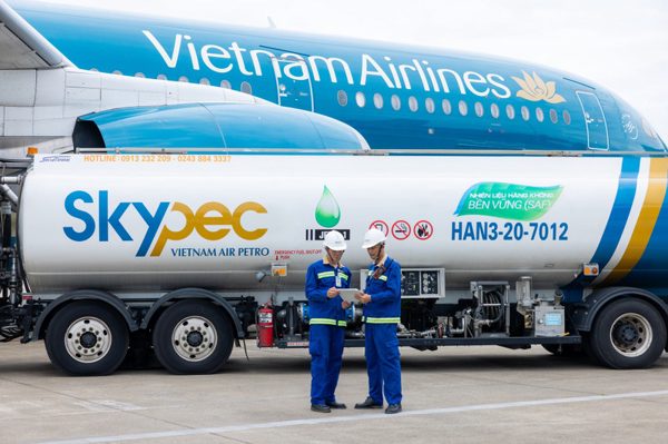Một số doanh nghiệp đã chủ động nghiên cứu nhiên liệu hàng không bền vững