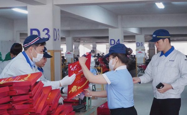Một số nhà máy cho công nhân nghỉ Tết 9-12 ngày