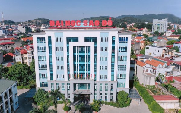 Một trường đại học chi 550 triệu đồng thu hút giáo sư, 350 triệu đồng cho tiến sĩ