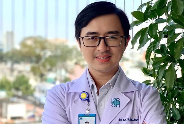 Một tuần học Bách khoa, rẽ lối sang ngành y thành bác sĩ nội trú loại giỏi