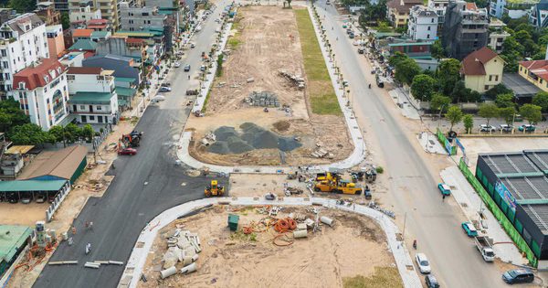 Một tuyến đường rộng gấp 2 lần đường băng sân bay đang dần hoàn thiện ngay giữa lòng Hà Nội, dẫn thẳng tới siêu dự án nhà hát do Sun Group đầu tư